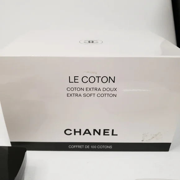 Chanel Makeup and Skincare Set - Picture 13 of 14